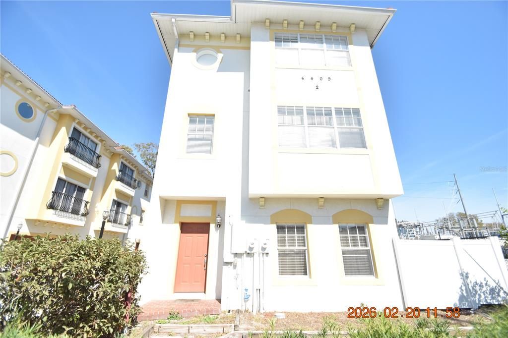 Недавно арендовано: $2,995 (3 спален, 3 ванн, 2154 Квадратных фут)