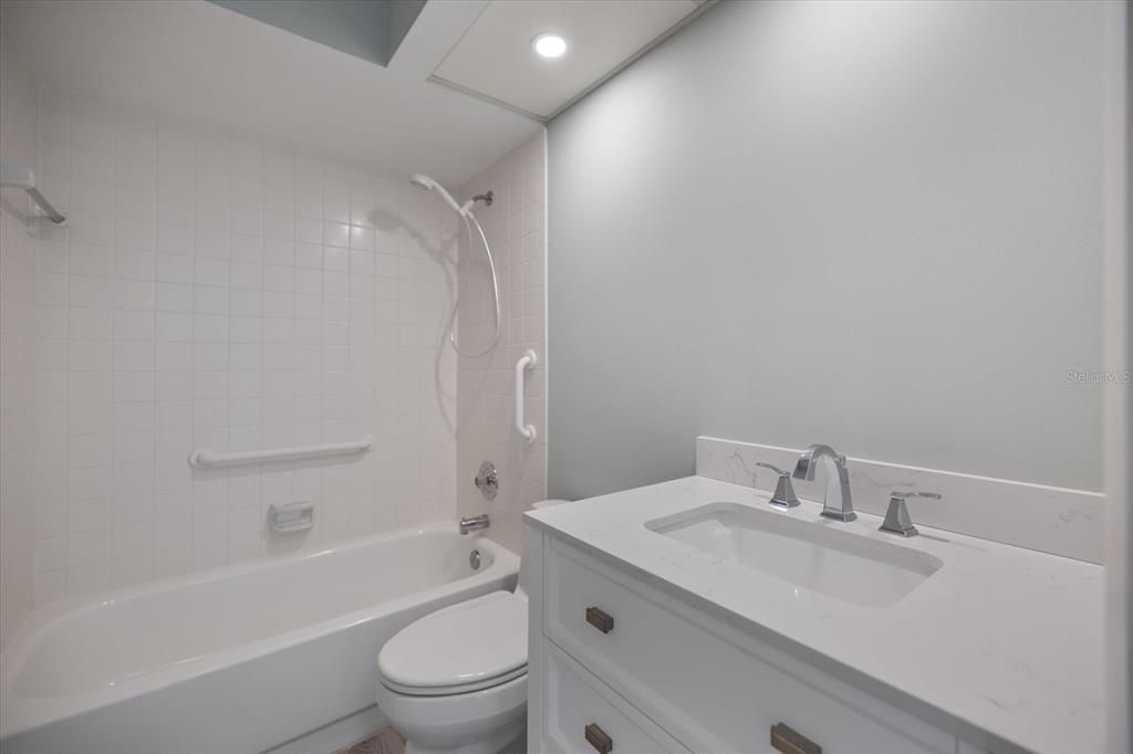 出租: $2,200 (3 贝兹, 2 浴室, 1133 平方英尺)