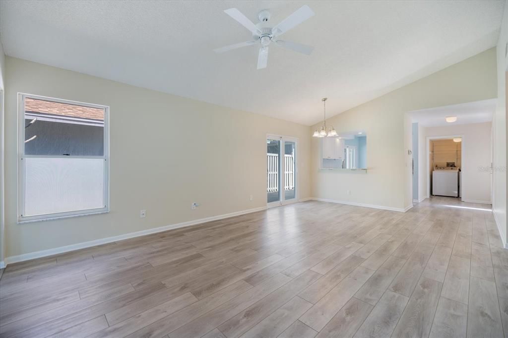 出租: $2,200 (3 贝兹, 2 浴室, 1133 平方英尺)