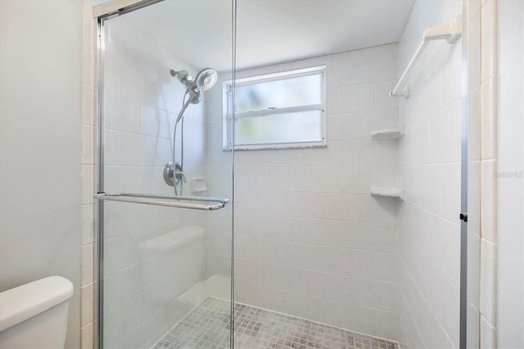 出租: $2,200 (3 贝兹, 2 浴室, 1133 平方英尺)