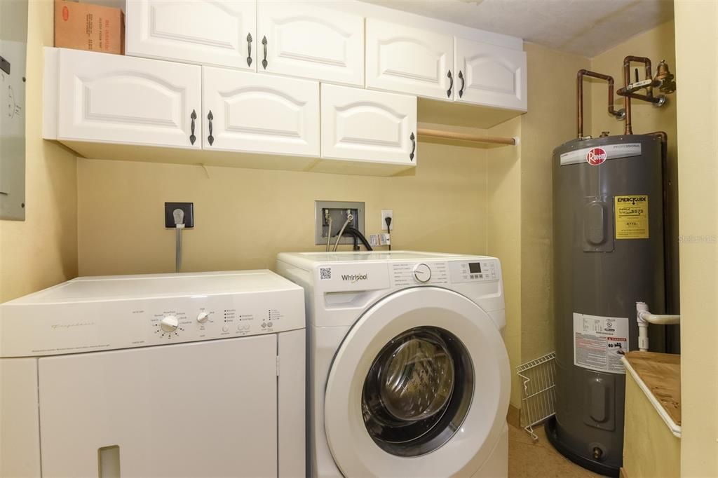 En Venta: $599,000 (3 camas, 3 baños, 1884 Pies cuadrados)