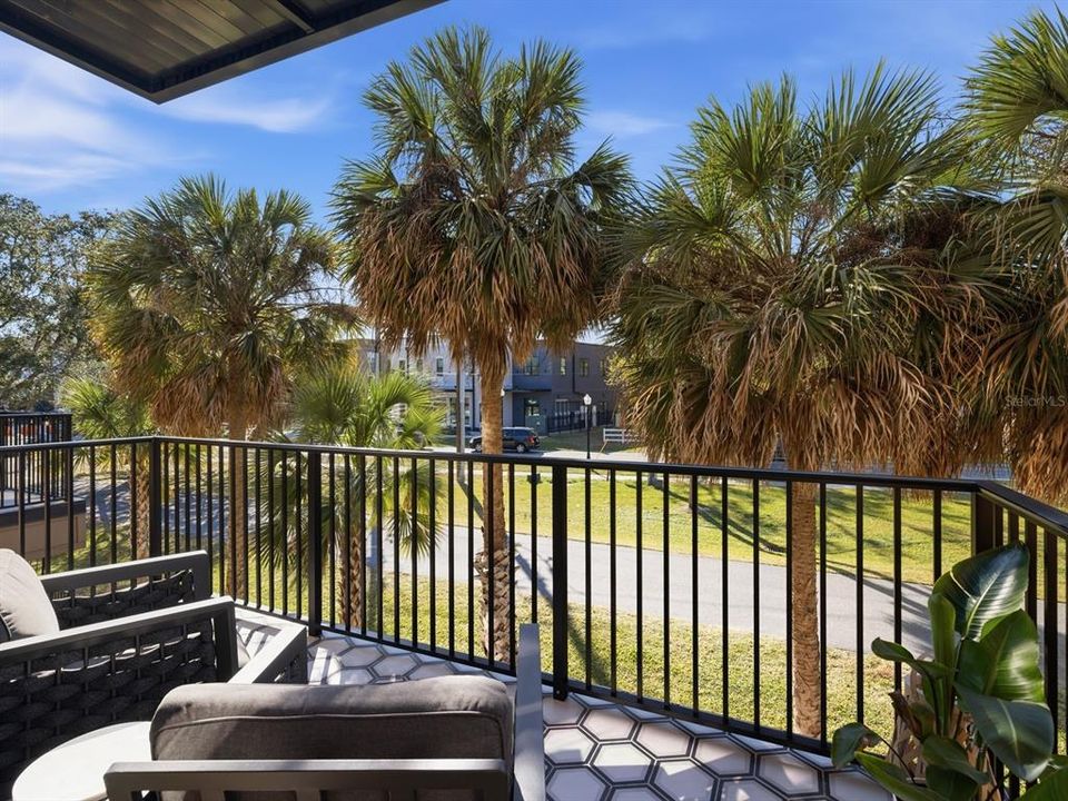 For Sale: $1,095,000 (4 beds, 4 baths, 2225 Square Feet)