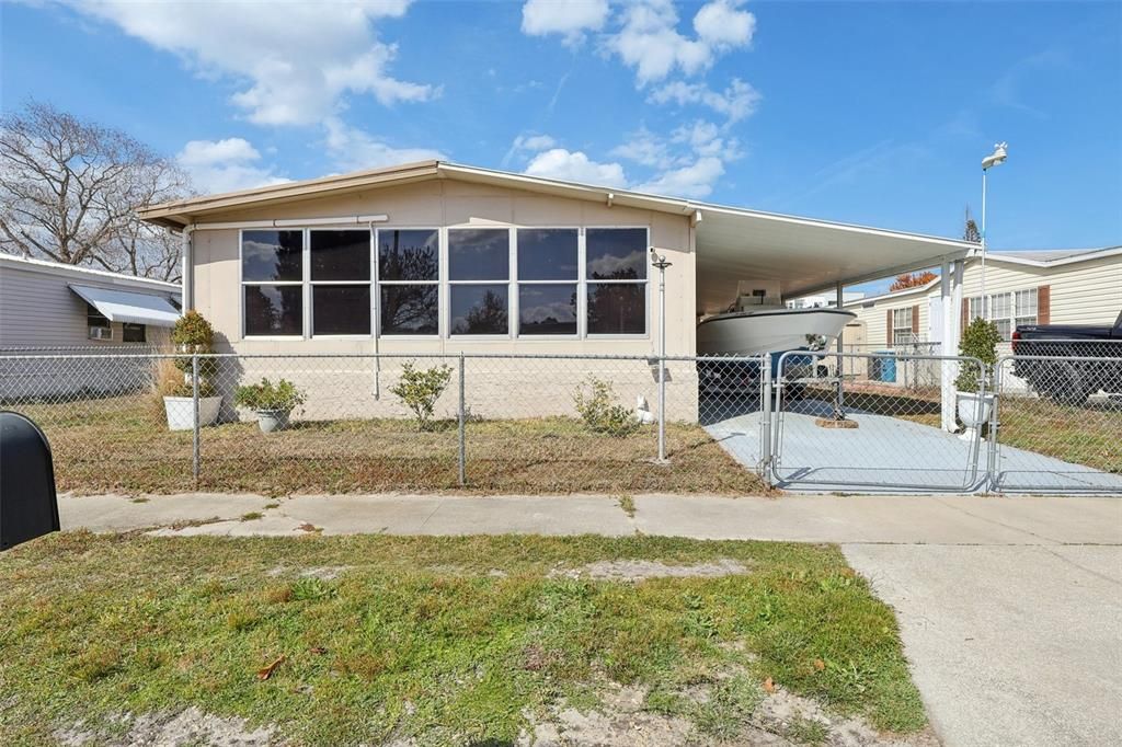 For Sale: $160,000 (2 beds, 2 baths, 960 Square Feet)