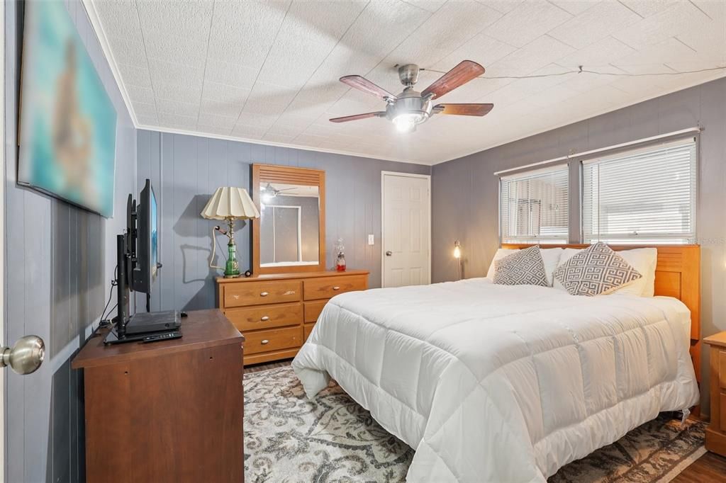 For Sale: $160,000 (2 beds, 2 baths, 960 Square Feet)