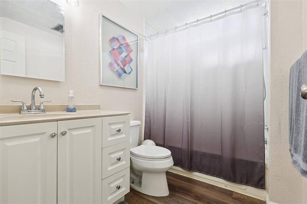 For Sale: $160,000 (2 beds, 2 baths, 960 Square Feet)