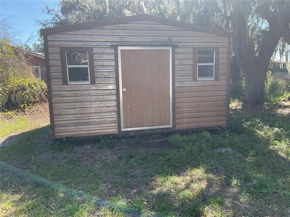 For Sale: $265,000 (2 beds, 1 baths, 928 Square Feet)