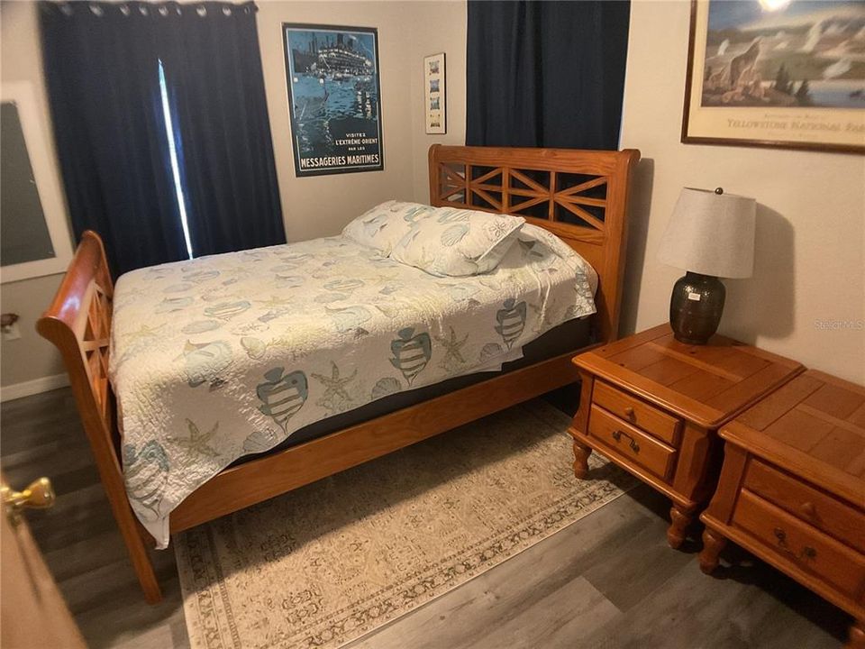 For Sale: $265,000 (2 beds, 1 baths, 928 Square Feet)