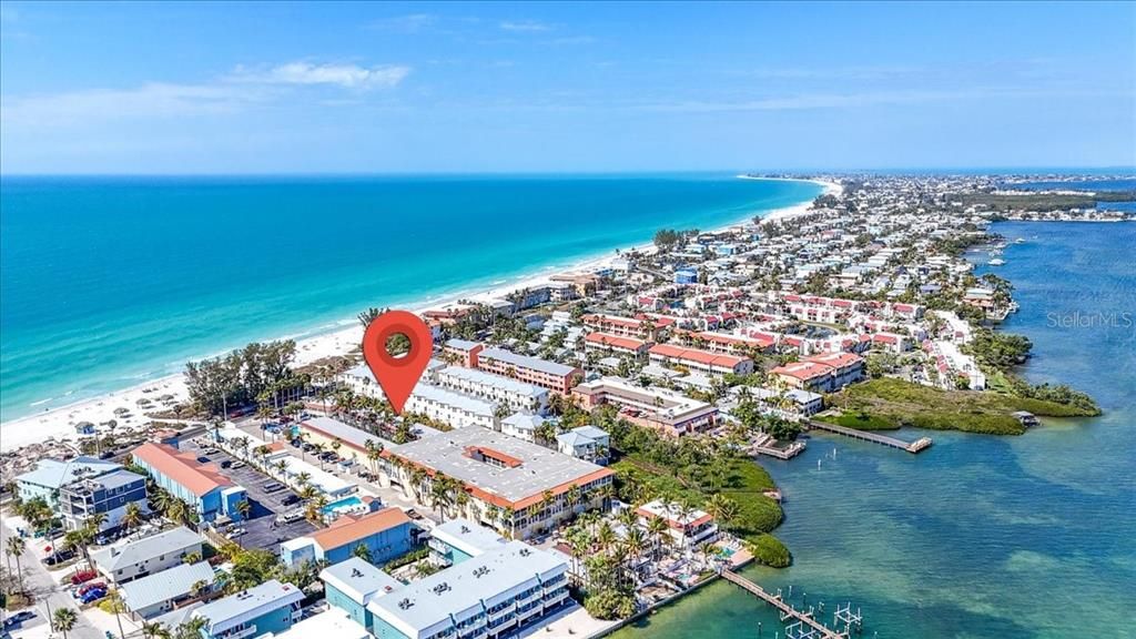 For Sale: $649,900 (2 beds, 1 baths, 675 Square Feet)