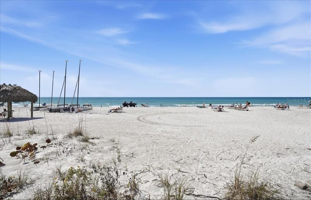 For Sale: $649,900 (2 beds, 1 baths, 675 Square Feet)