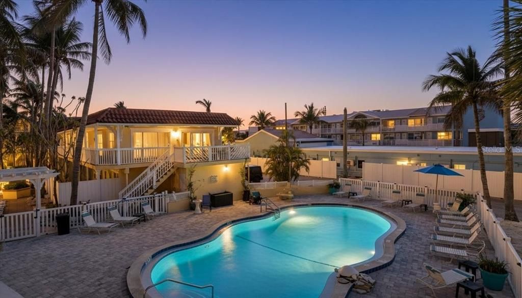 For Sale: $649,900 (2 beds, 1 baths, 675 Square Feet)