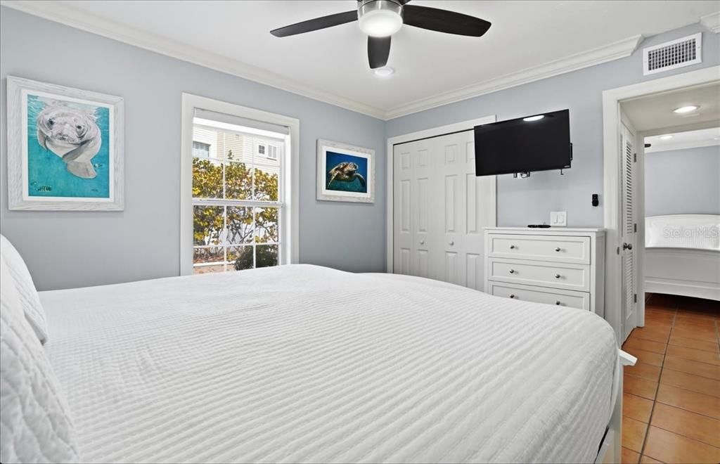 For Sale: $649,900 (2 beds, 1 baths, 675 Square Feet)