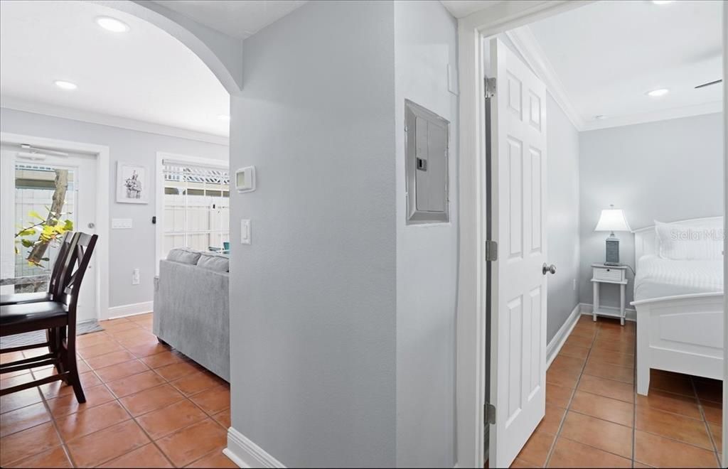 For Sale: $649,900 (2 beds, 1 baths, 675 Square Feet)