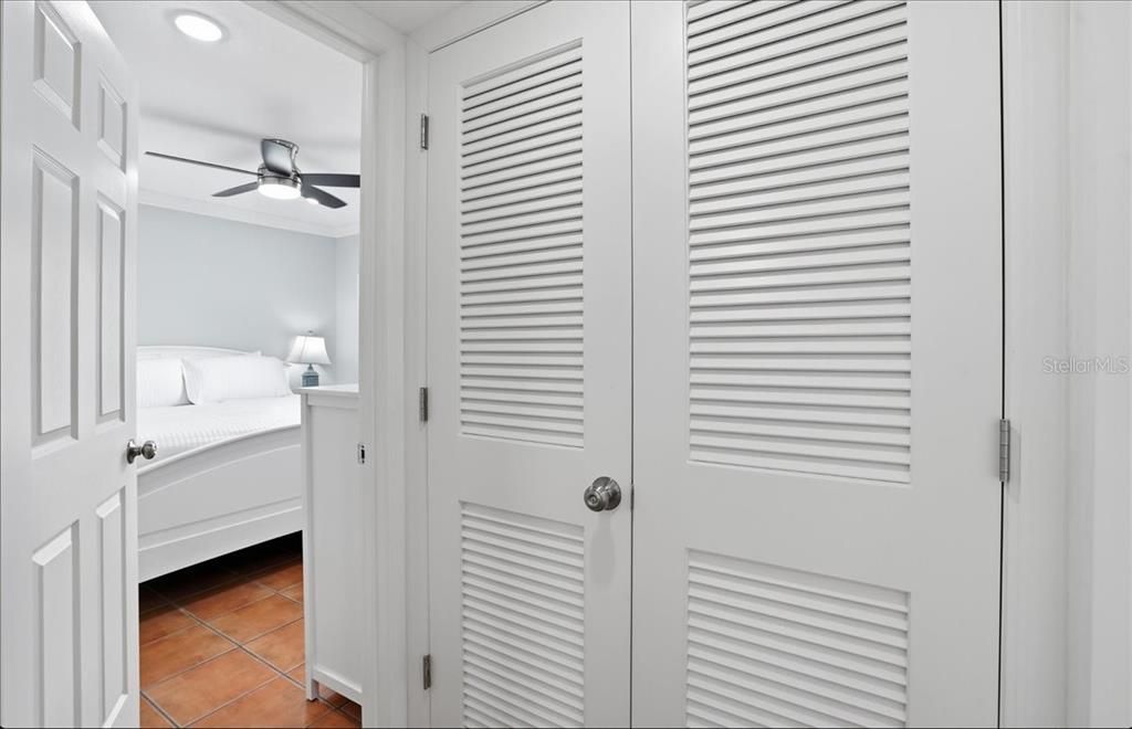 For Sale: $649,900 (2 beds, 1 baths, 675 Square Feet)