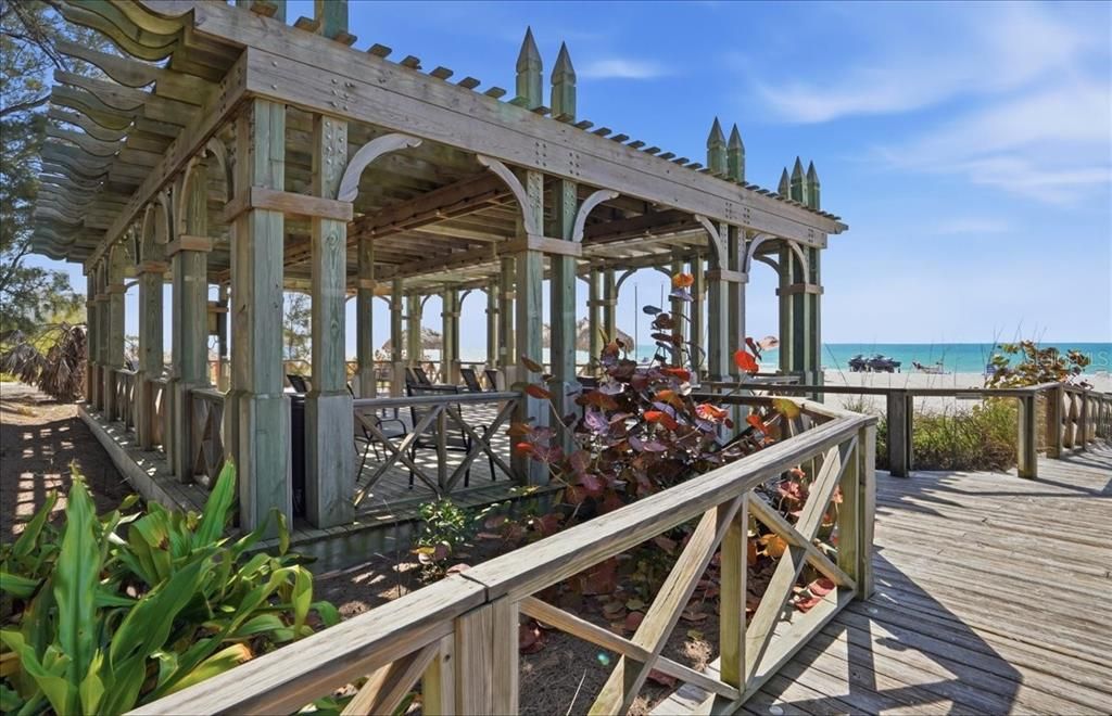 For Sale: $649,900 (2 beds, 1 baths, 675 Square Feet)