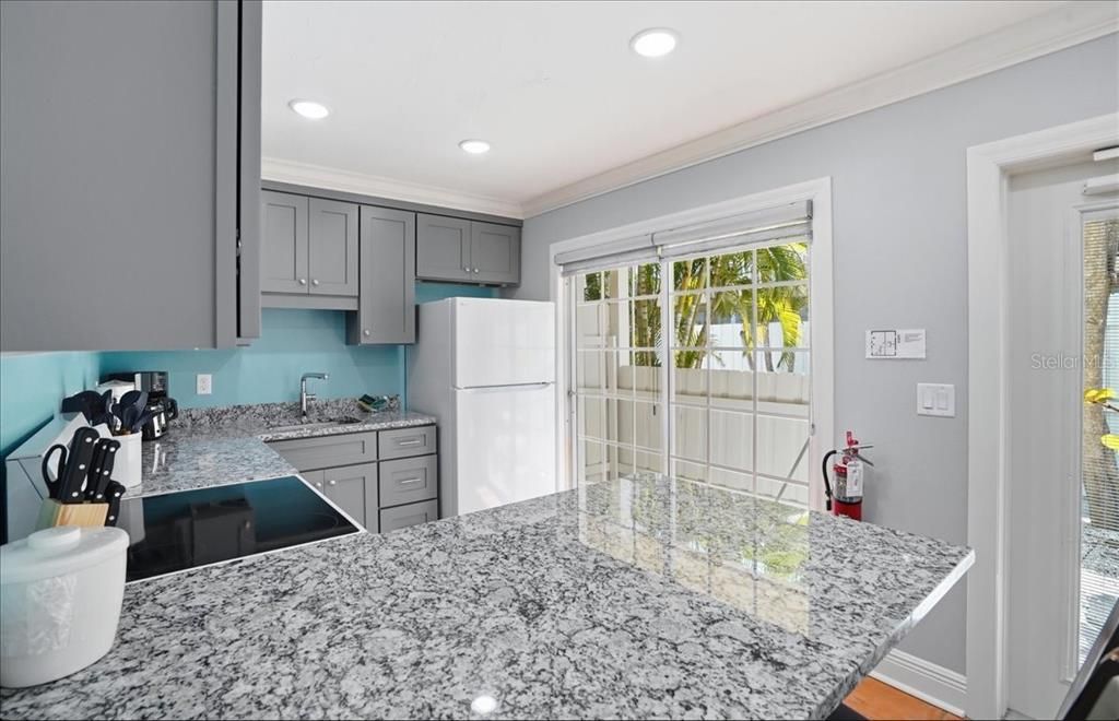 For Sale: $649,900 (2 beds, 1 baths, 675 Square Feet)