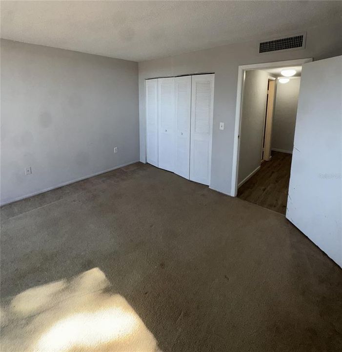 待售: $94,500 (3 贝兹, 2 浴室, 1228 平方英尺)