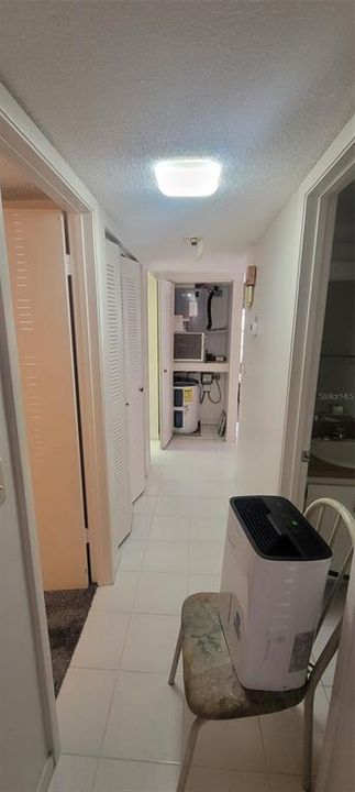 For Sale: $153,500 (2 beds, 2 baths, 897 Square Feet)
