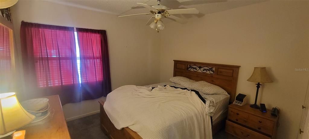 For Sale: $153,500 (2 beds, 2 baths, 897 Square Feet)