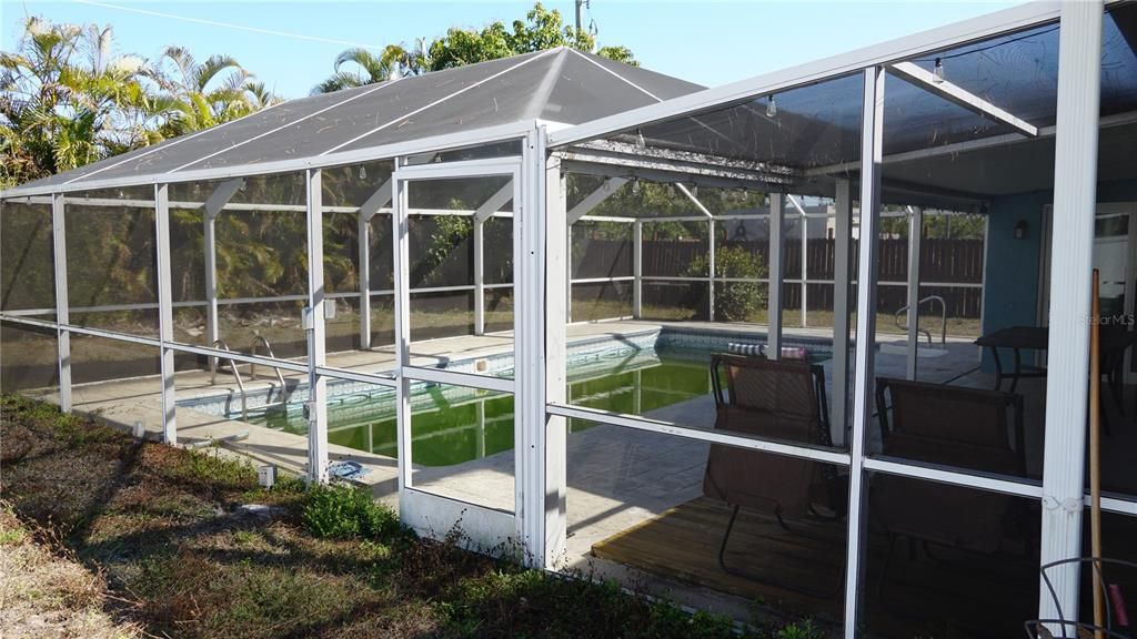 Activo con contrato: $130,000 (3 camas, 2 baños, 1177 Pies cuadrados)