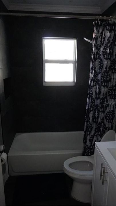 Activo con contrato: $130,000 (3 camas, 2 baños, 1177 Pies cuadrados)