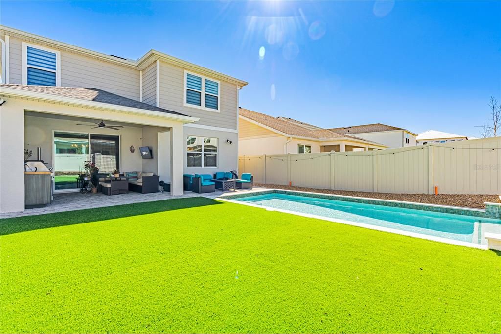 Activo con contrato: $1,025,000 (5 camas, 3 baños, 2978 Pies cuadrados)