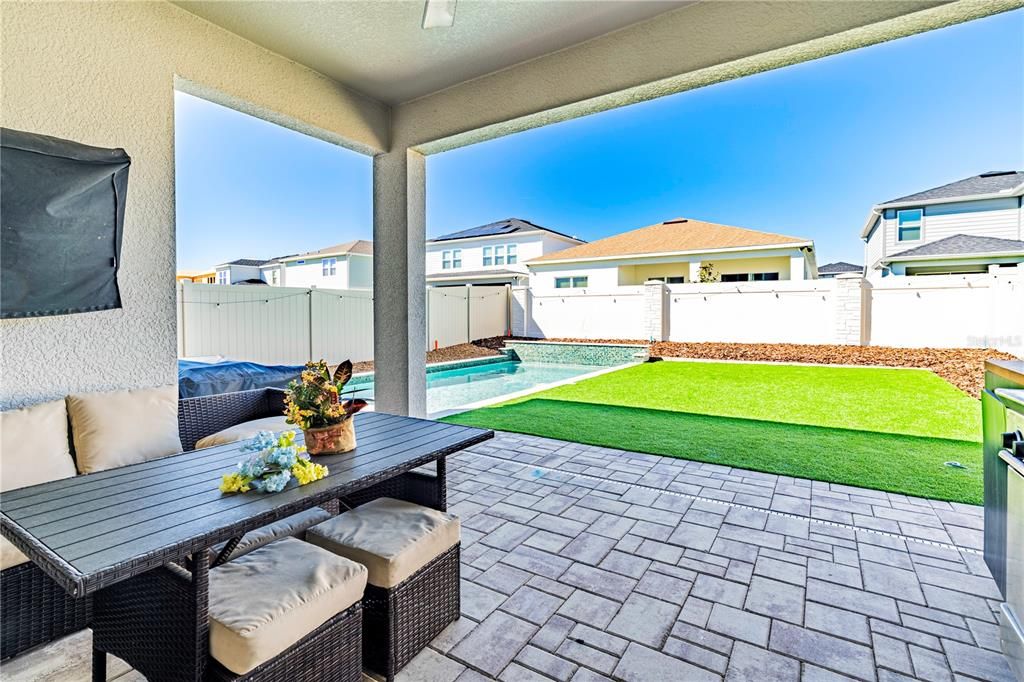 Activo con contrato: $1,025,000 (5 camas, 3 baños, 2978 Pies cuadrados)