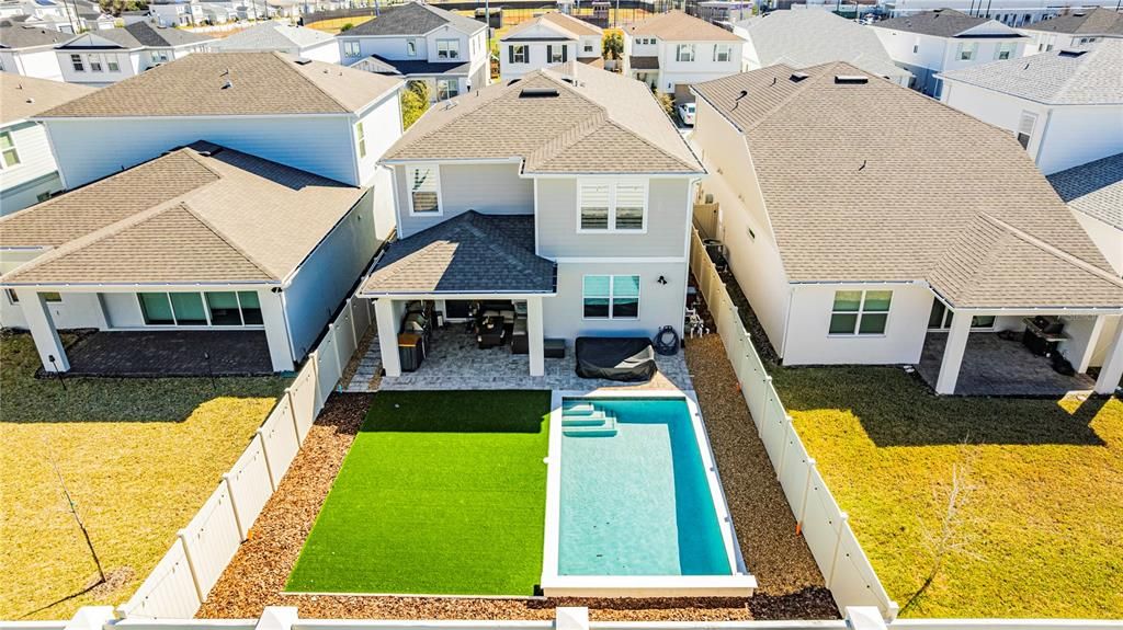 Activo con contrato: $1,025,000 (5 camas, 3 baños, 2978 Pies cuadrados)