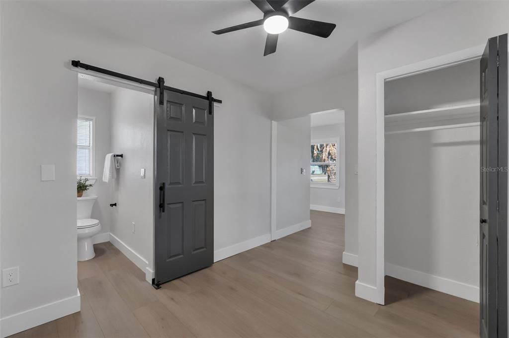 For Sale: $334,900 (2 beds, 0 baths, 1029 Square Feet)