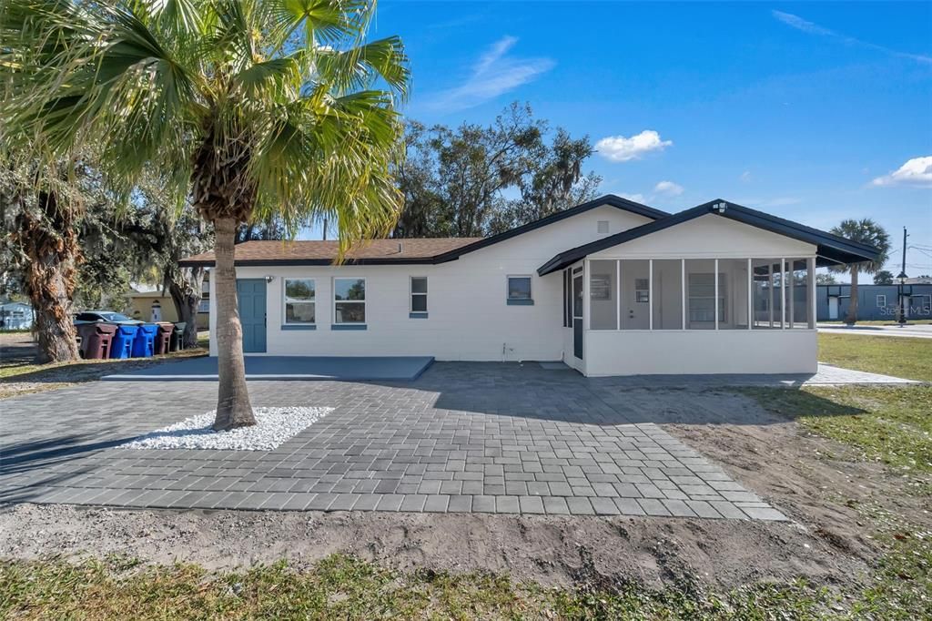 For Sale: $334,900 (2 beds, 0 baths, 1029 Square Feet)