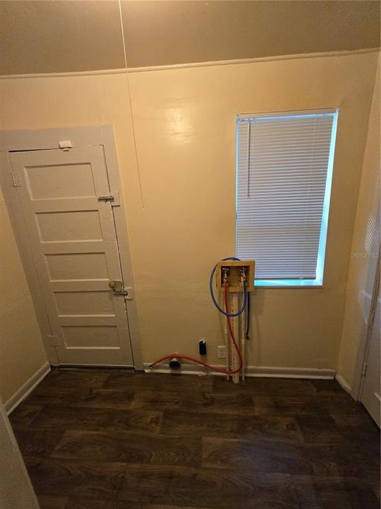 For Rent: $1,475 (3 beds, 1 baths, 1032 Square Feet)