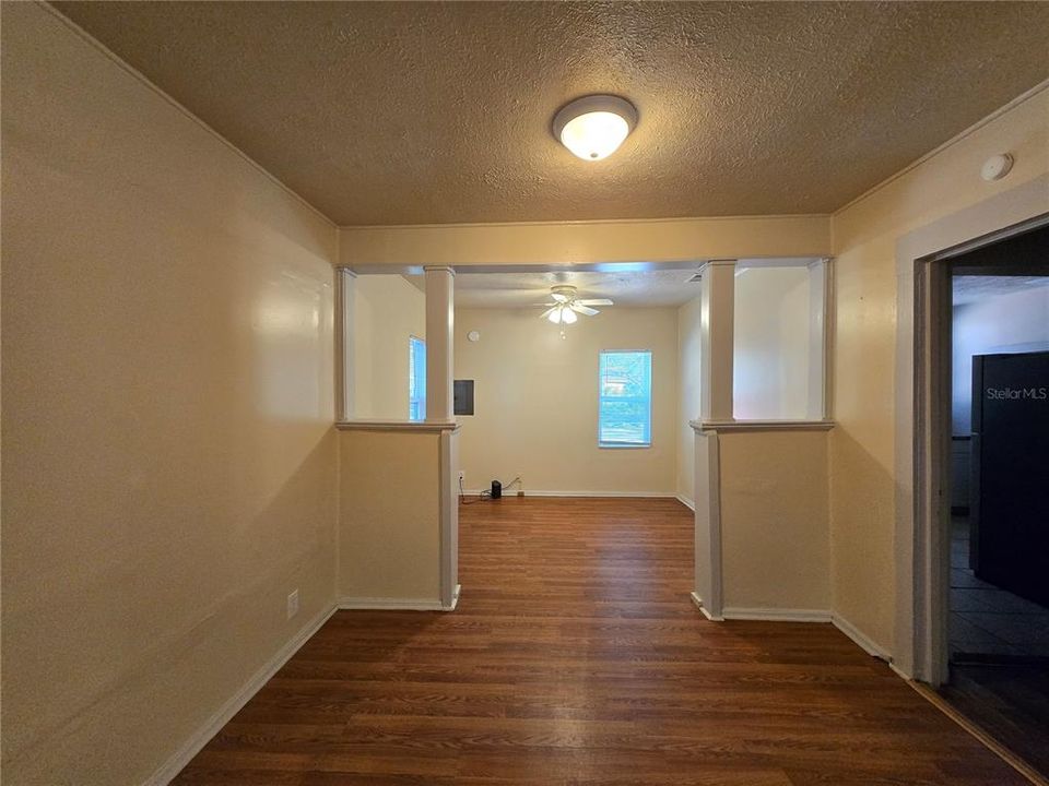 For Rent: $1,475 (3 beds, 1 baths, 1032 Square Feet)