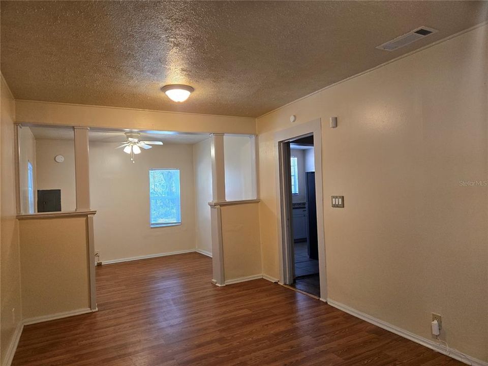 For Rent: $1,475 (3 beds, 1 baths, 1032 Square Feet)