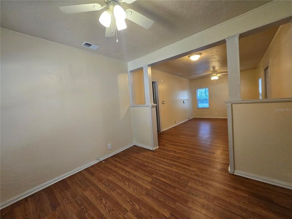 For Rent: $1,475 (3 beds, 1 baths, 1032 Square Feet)