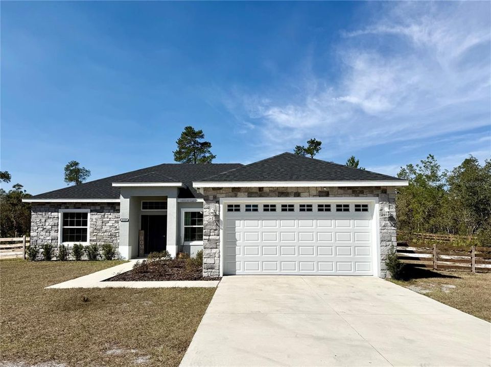 Recently Sold: $429,000 (4 beds, 2 baths, 1655 Square Feet)