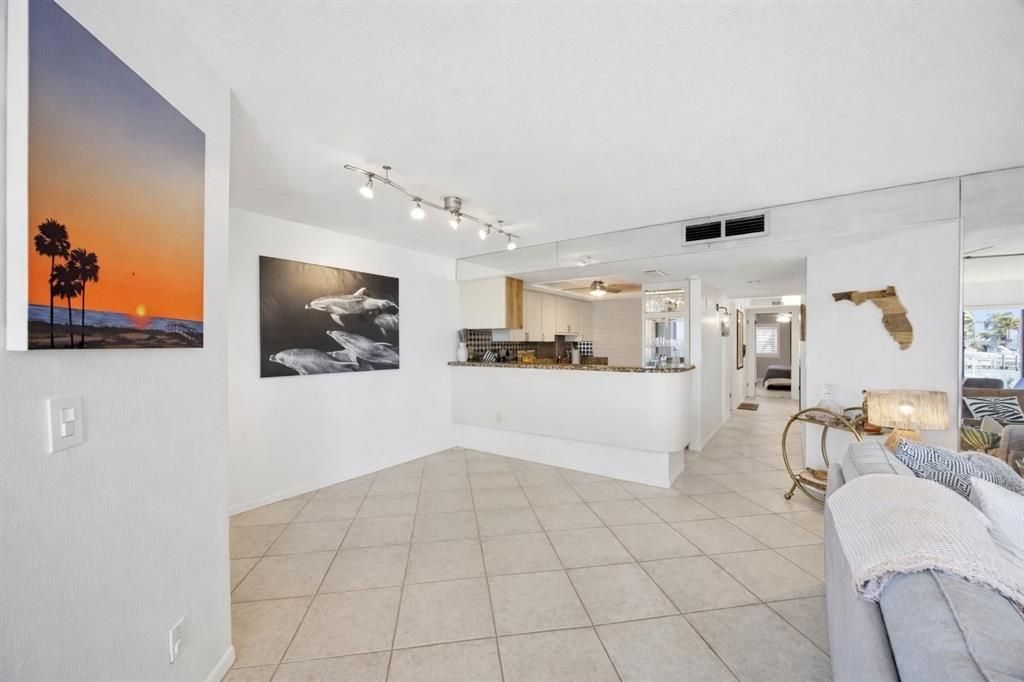 En Venta: $650,000 (2 camas, 2 baños, 1170 Pies cuadrados)