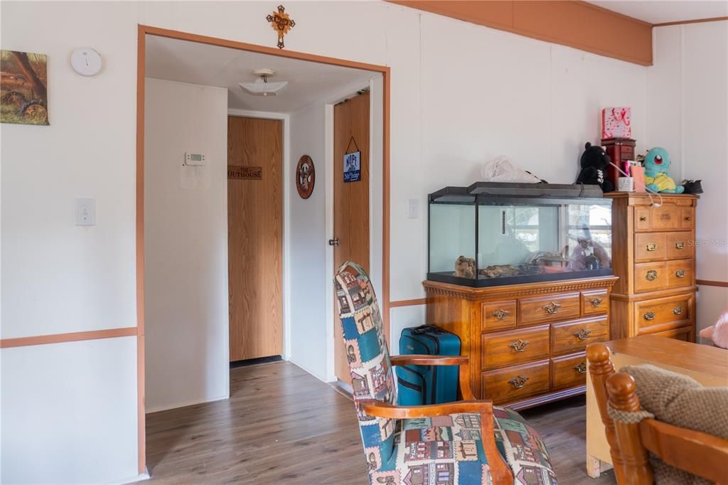 For Sale: $625,000 (6 beds, 4 baths, 3113 Square Feet)