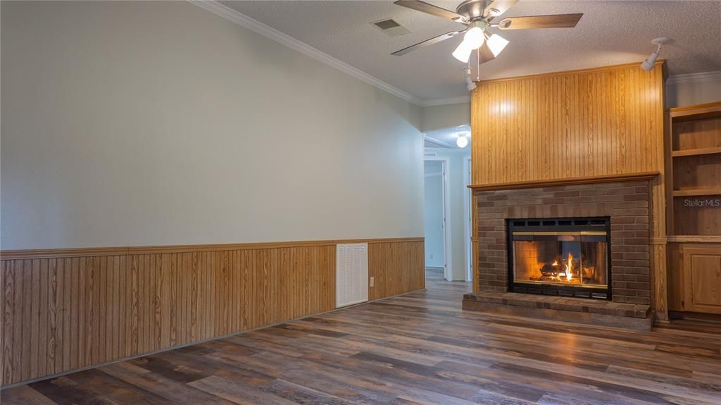 For Sale: $625,000 (6 beds, 4 baths, 3113 Square Feet)