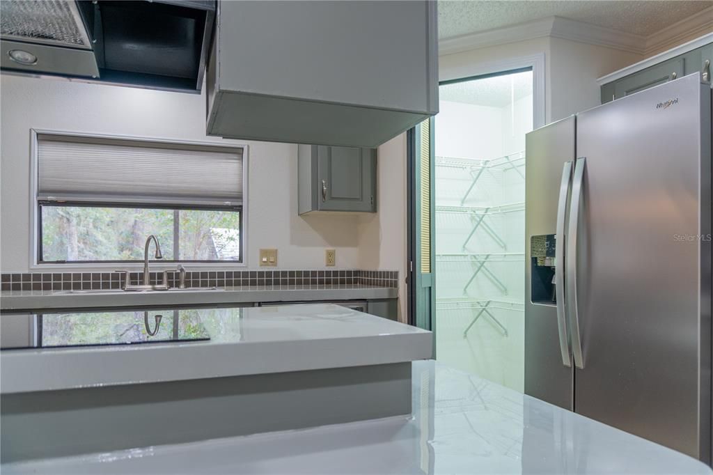 For Sale: $625,000 (6 beds, 4 baths, 3113 Square Feet)