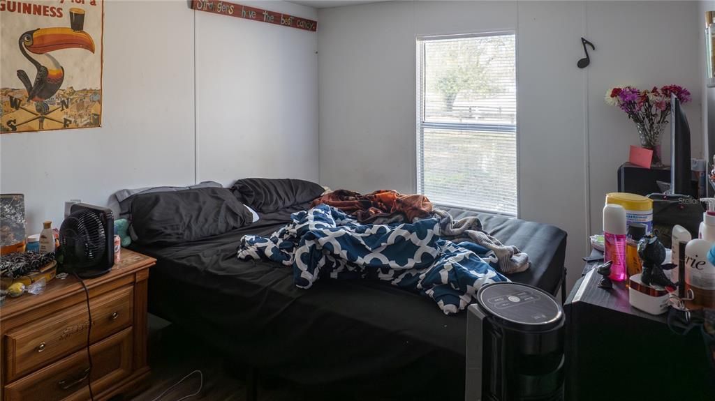 For Sale: $625,000 (6 beds, 4 baths, 3113 Square Feet)