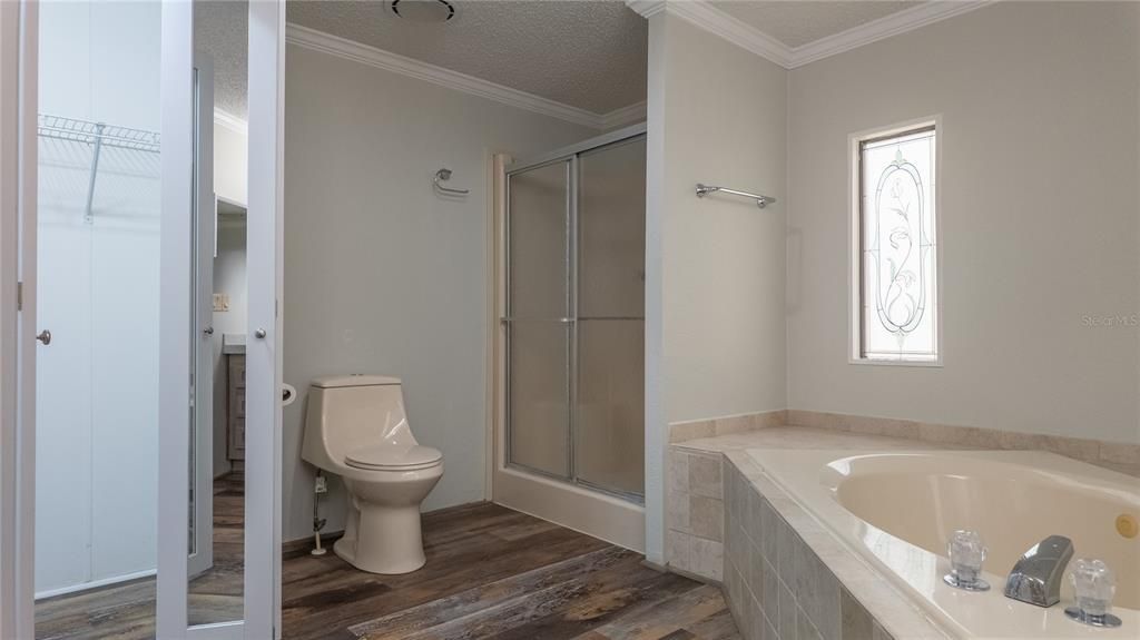 For Sale: $625,000 (6 beds, 4 baths, 3113 Square Feet)