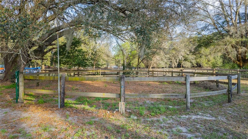 For Sale: $625,000 (6 beds, 4 baths, 3113 Square Feet)