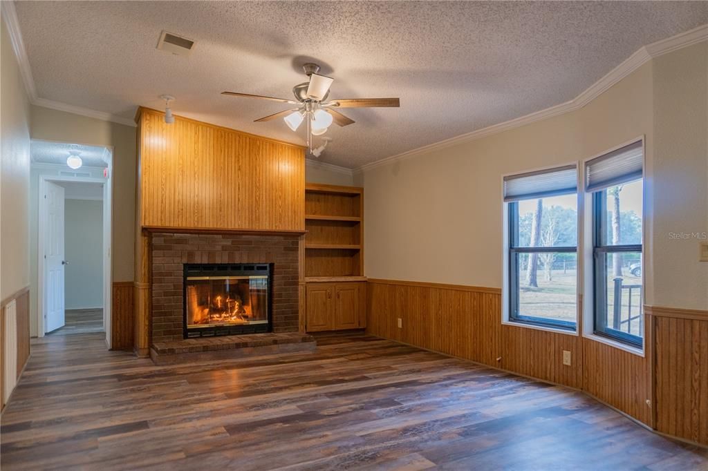 For Sale: $625,000 (6 beds, 4 baths, 3113 Square Feet)
