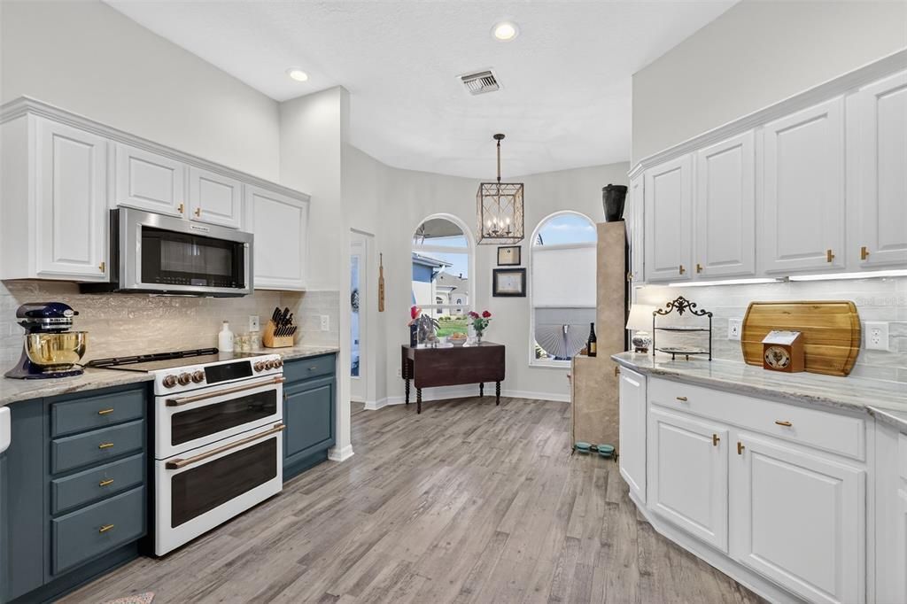 For Sale: $639,000 (3 beds, 2 baths, 2222 Square Feet)