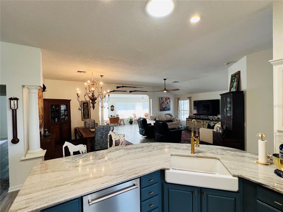 For Sale: $639,000 (3 beds, 2 baths, 2222 Square Feet)