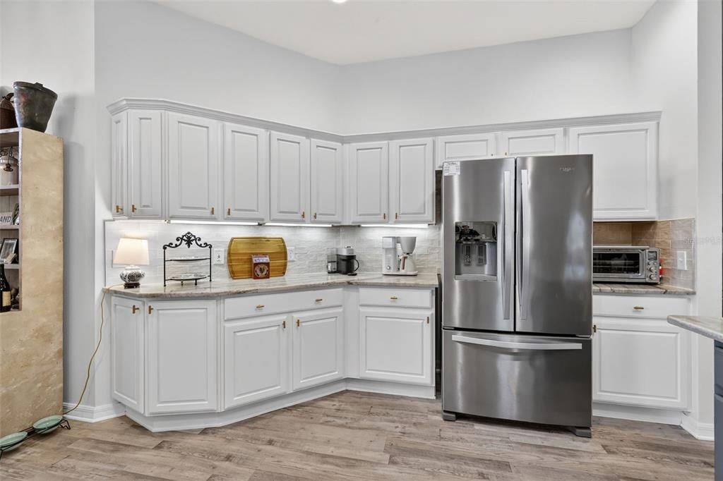For Sale: $639,000 (3 beds, 2 baths, 2222 Square Feet)