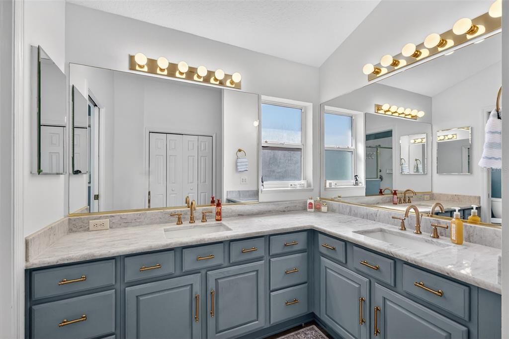 For Sale: $639,000 (3 beds, 2 baths, 2222 Square Feet)