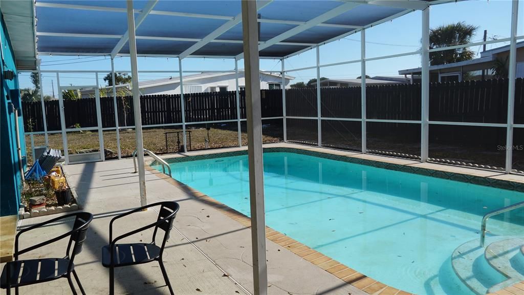 Activo con contrato: $125,000 (3 camas, 2 baños, 1398 Pies cuadrados)