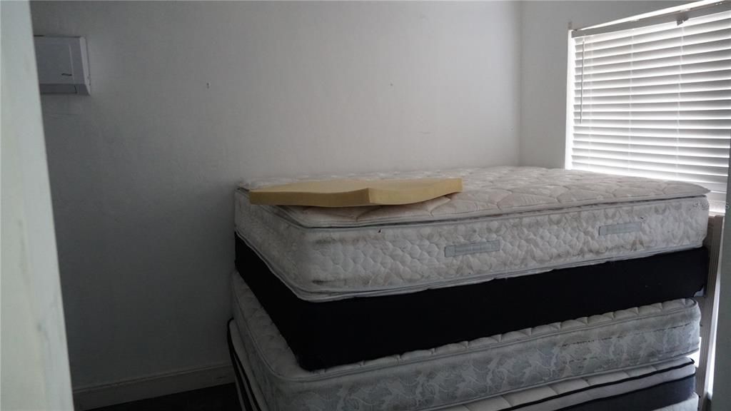 Activo con contrato: $125,000 (3 camas, 2 baños, 1398 Pies cuadrados)