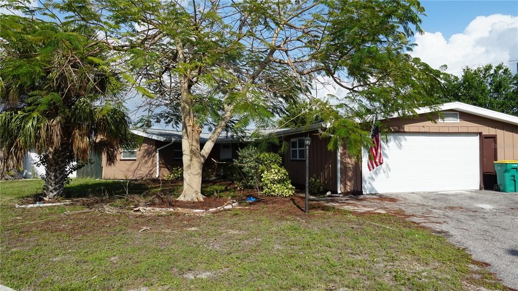 Activo con contrato: $165,000 (3 camas, 2 baños, 1558 Pies cuadrados)