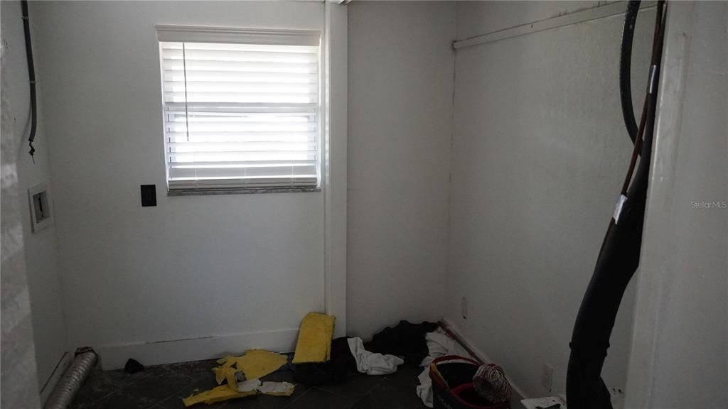 Activo con contrato: $165,000 (3 camas, 2 baños, 1558 Pies cuadrados)
